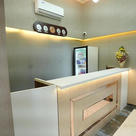 Hotel 6 Seasons, Koregoan Park, Pune Exterior photo